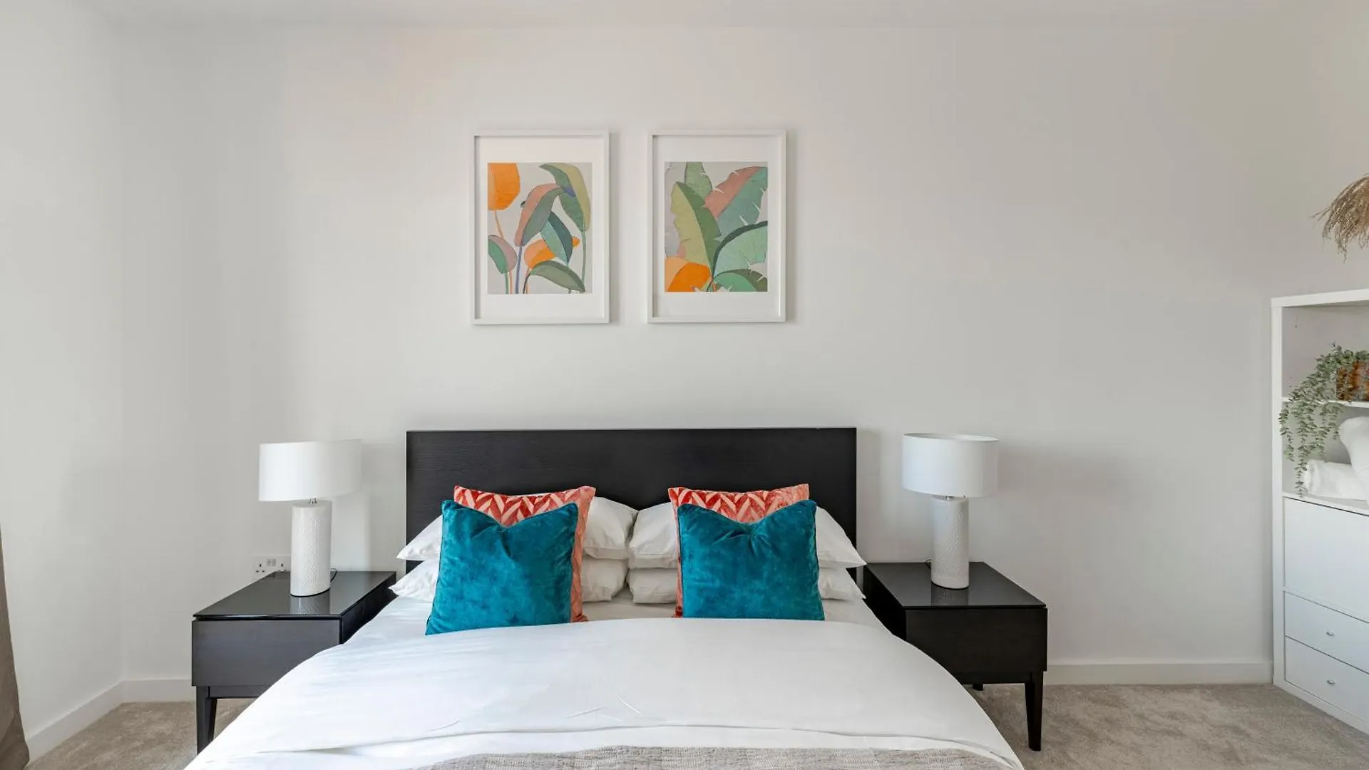 High-Spec Apartment- Prime East London - Near O2 Arena