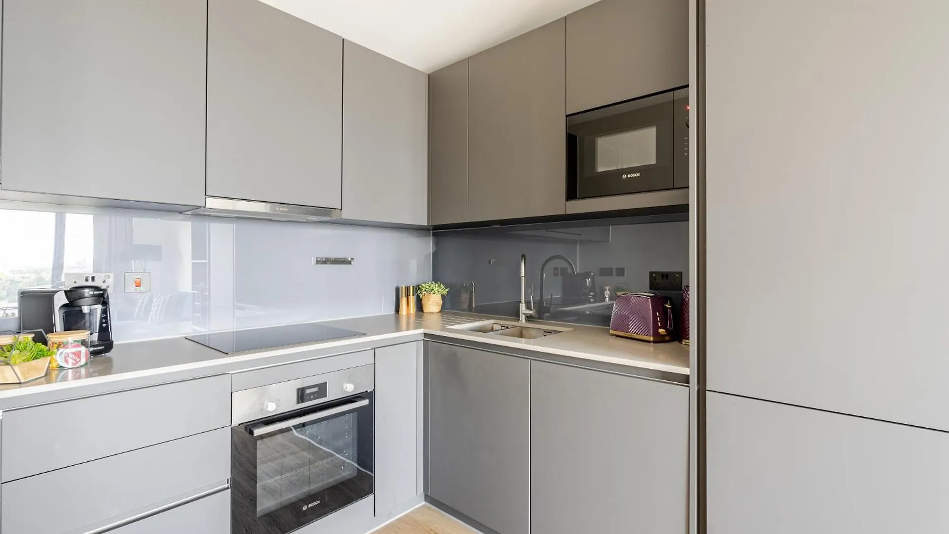 High-Spec Apartment- Prime East London - Near O2 Arena 0*,  Velká Británie